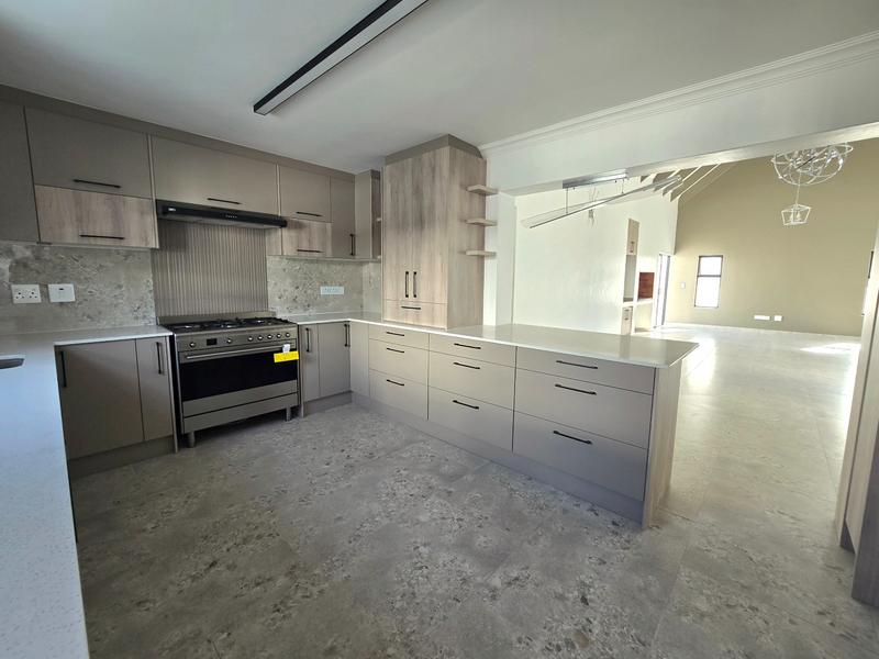 3 Bedroom Property for Sale in Britannia Bay Western Cape